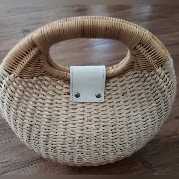 Basket weave handbag - Picture 2 of 4